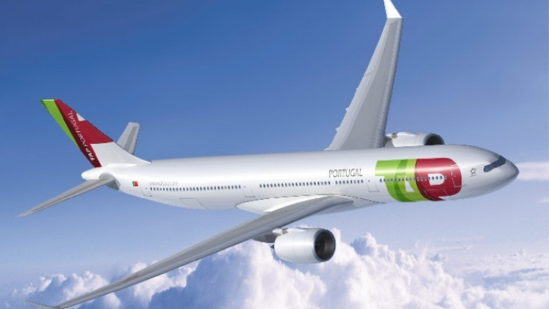 Atentie, cad fragmente de avion! Imagine