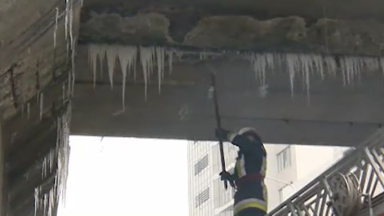 Atentie la turturii de pe cladiri si alte constructii Imagine