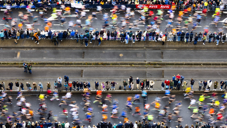Atleta descalificata de la un maraton dupa ce s-a descoperit ca a mers cu masina o bucata de traseu Imagine
