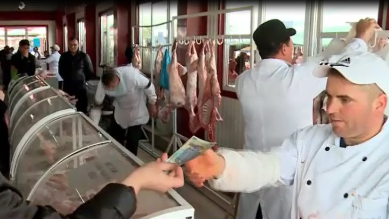 Au aparut primii miei in piete, kilogramul de carne se vinde cu 25 de lei Imagine