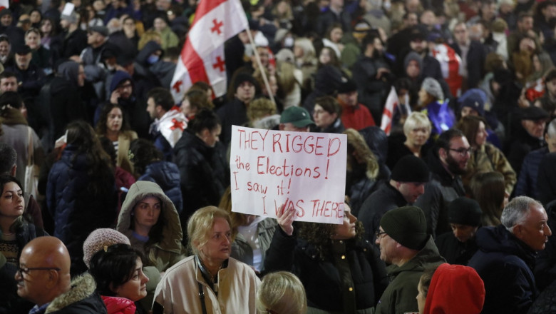Au fost anuntate rezultatele finale la alegerile din Georgia. Presedinta tarii acuza frauda dupa o „metodologie ruseasca” Imagine