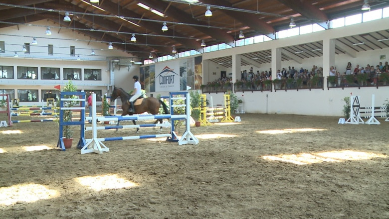 Au incercat sa depaseasca toate obstacolele. Concurs-spectacol la Herneacova Imagine