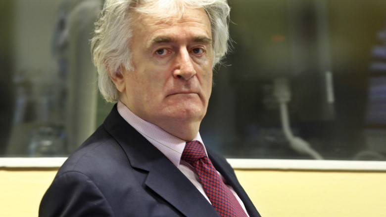 Au trecut aproape 20 de ani. Radovan Karadzici sustine ca nu a stiut nimic de masacrul din Srebrenita Imagine