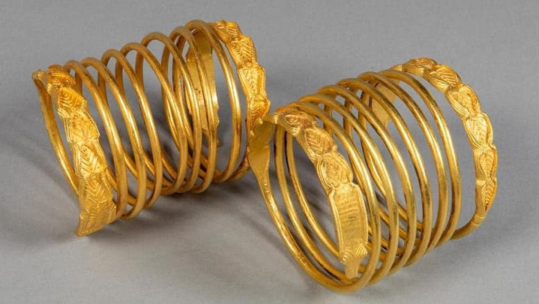 Augustin Lazar, despre bratarile dacice: „Comunitatea stiintifica serioasa nu are niciun fel de dubii cu privire la autenticitatea lor” Imagine