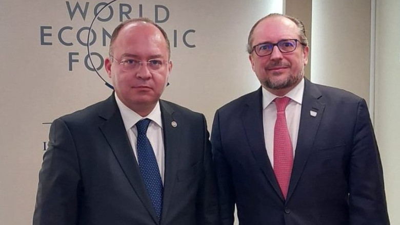 Aurescu a vorbit la Davos cu omologul austriac despre aderarea la Schengen si restabilirea increderii dintre cele doua tari Imagine