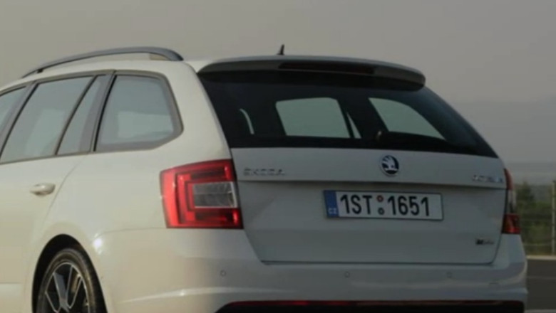 AUTO. Skoda a dezvaluit modelul de performanta Octavia RS Imagine