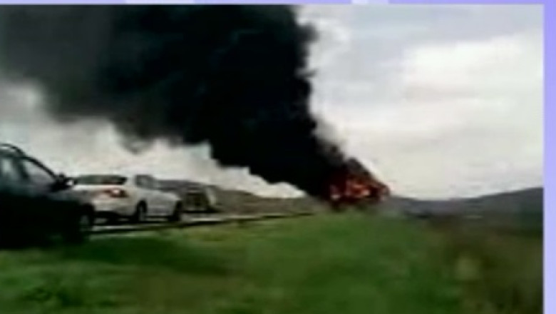 Autobuz in flacari in apropiere de Cluj-Napoca Imagine