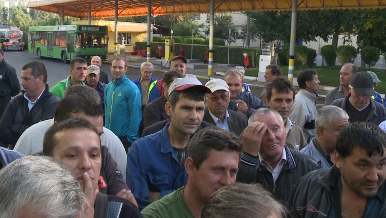 Autobuzele RATC, inlocuite de microbuze, in perioada grevei Imagine