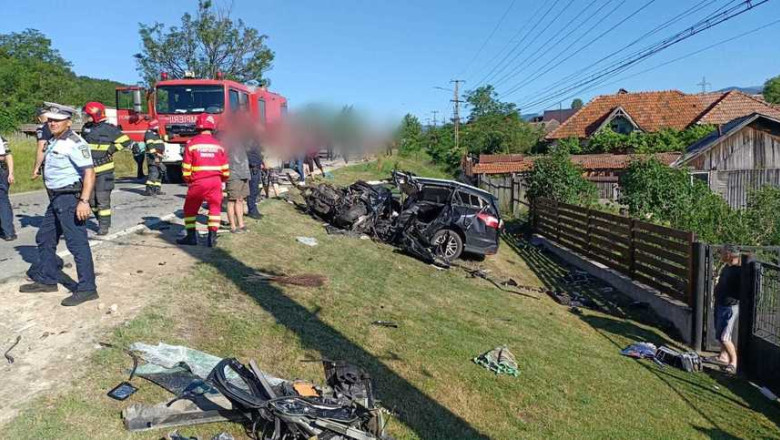 Autocar cu zeci de copii, implicat intr-un grav accident in judetul Valcea. Un tanar de 22 de ani a murit Imagine