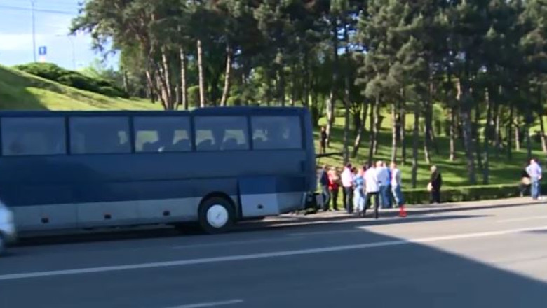 Autocar, implicat in accident Imagine