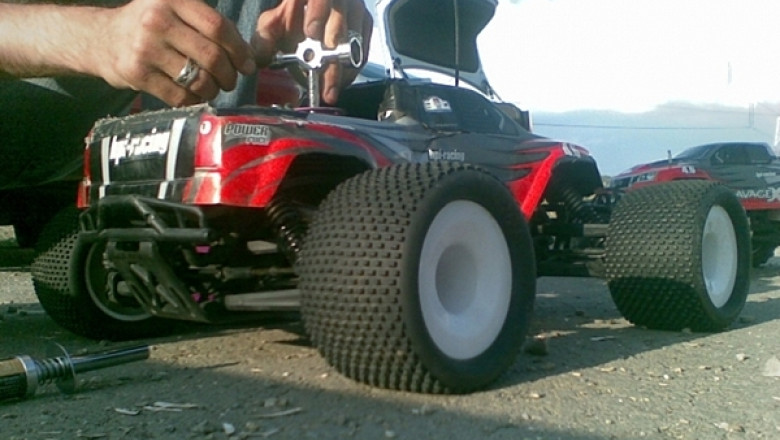 Automodelismul a prins si in Romania. O masina in miniatura costa peste 1.000 de euro Imagine