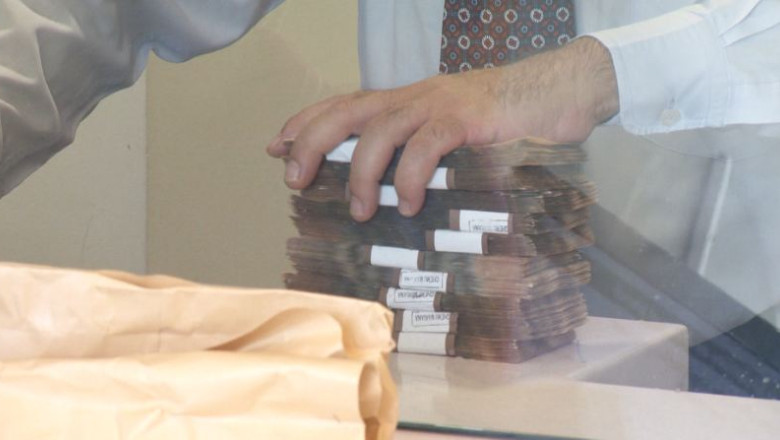 Autoritati econome. 100 de milioane de lei vor fi folositi la plata lucrarilor aflate deja in executie  Imagine