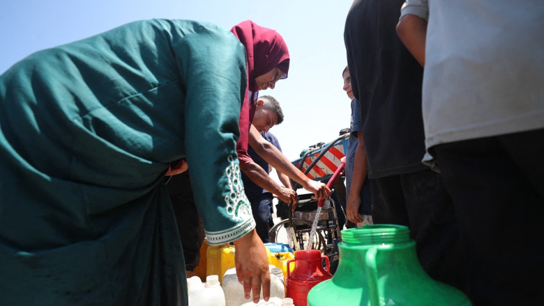 Autoritatile din Gaza acuza Israelul ca a ucis cel putin 31 de oameni care se indreptau spre colectarea de ajutoare Imagine