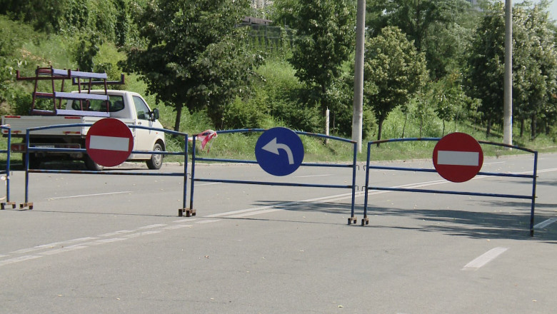 Autoritatile, mai presus de lege Imagine