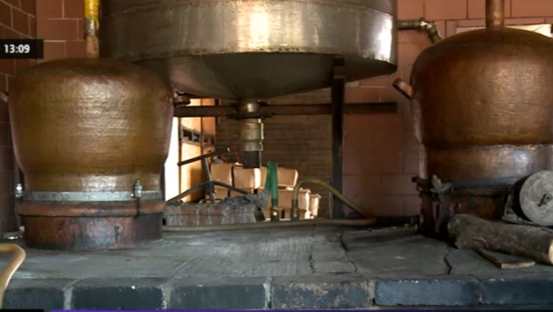 Autoritatile pierd sansa de a vedea vreun leu la buget din taxarea cazanelor de tuica Imagine