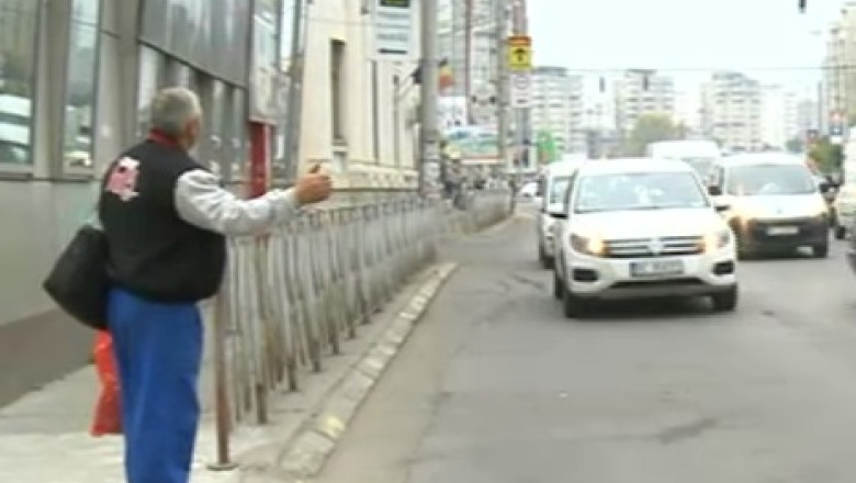 Autostopul, la un pas de a fi interzis. Amenzile pentru soferi pot ajunge 5.000 de lei Imagine