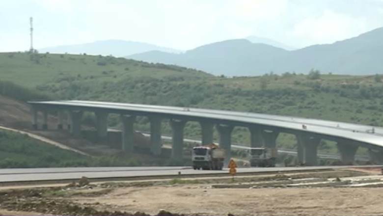 Autostrada inaugurata pe bucati. Tronsonul Sibiu-Orastie va fi gata la toamna Imagine