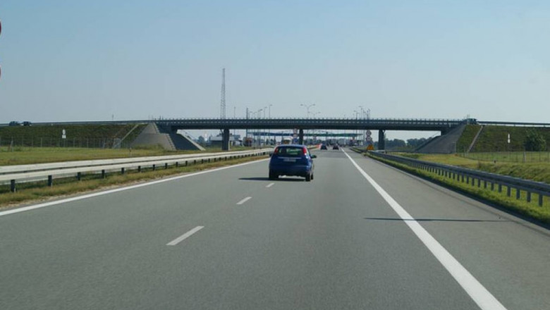 Autostrada Timisoara – Arad e aproape gata. Autoritatile au cerut testarea suplimentara a calitatii asfaltului Imagine