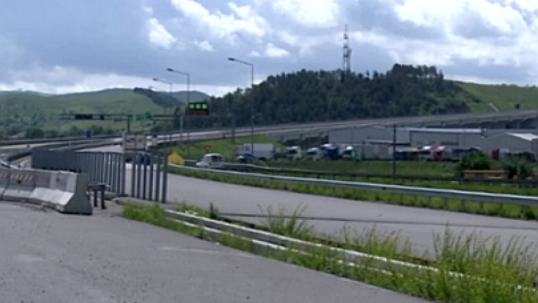 Autostrada Transilvania: Dan Sova incepe consultarile pentru reluarea lucrarilor cu autoritatile locale Imagine