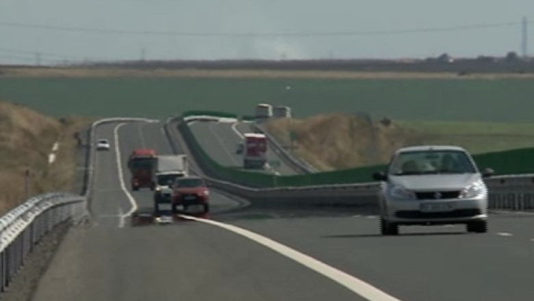 Autostrazi pe bucati. Pe lotul 1 Lugoj-Deva, soferii pot circula doar pe 27 de kilometri de sosea Imagine