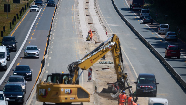 Autostrazile din Germania s-au crapat, din cauza caldurii Imagine