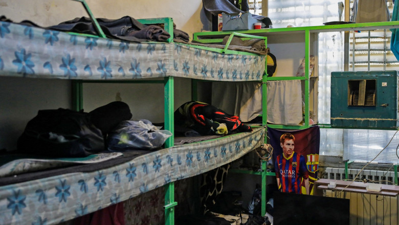 „Auzi bataia asta? Pregateste-te, tu urmezi”. Marturii ale detinutelor torturate in inchisorile din Iran Imagine