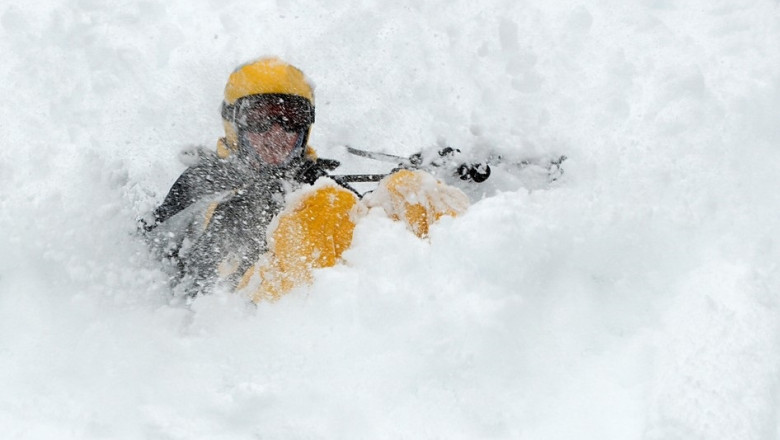 Avalansa in Muntii Rodnei. Doi turisti polonezi au fost surprinsi de caderea de zapada Imagine