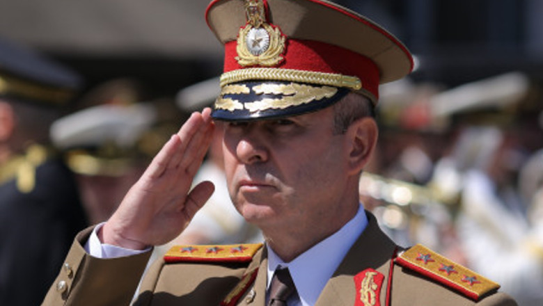 Averea generalului cu 3 stele Catalin Zisu si a sotiei sale. El este vizat intr-un dosar cu prejudiciu de peste 2,4 milioane de euro Imagine