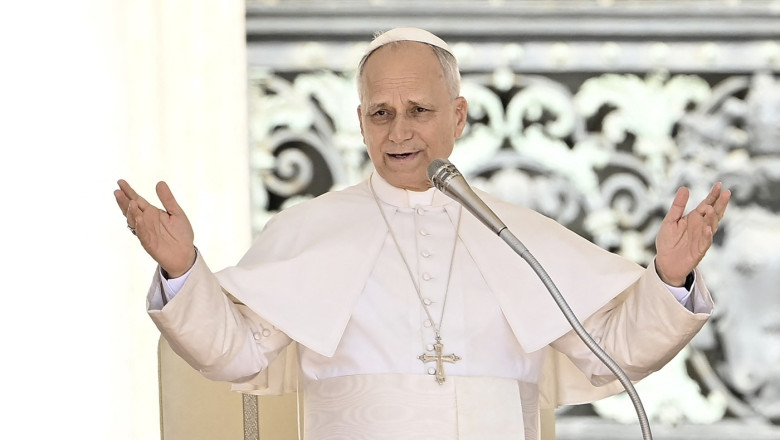 Avertismentul papei Leon al XIV-lea: Societatea se imbolnaveste din cauza „bulimiei” conexiunilor digitale Imagine