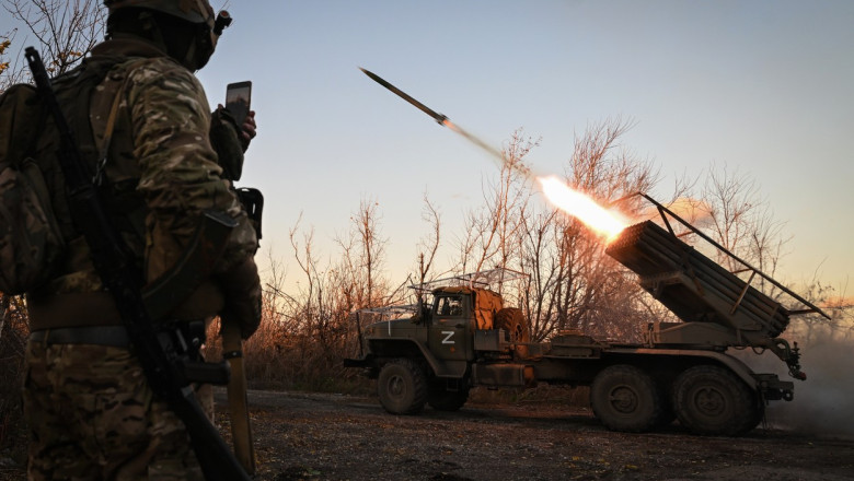 Avertismentul unui general: NATO a subestimat capacitatea Rusiei de a-si reaproviziona armata cu trupe si munitie Imagine