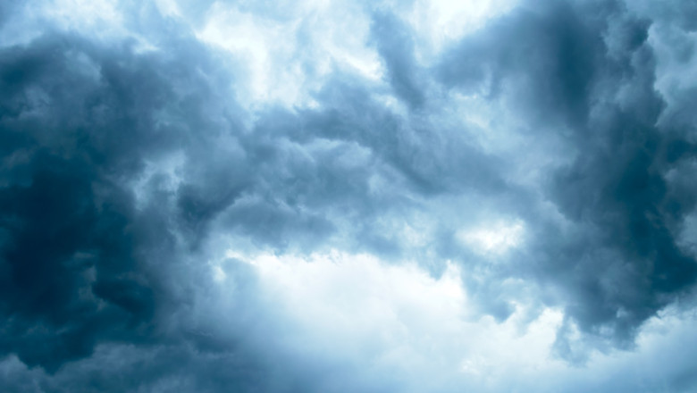 Avertizare de vreme rea: cod galben si cod portocaliu de ploi torentiale si vijelii in aproape toata tara Imagine