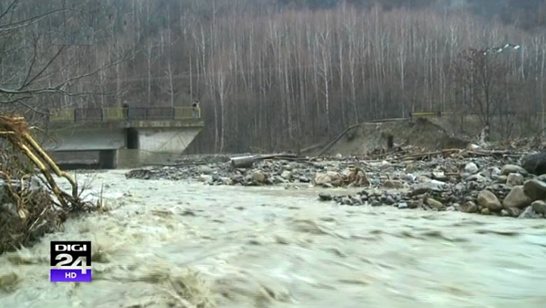 Avertizare hidrologica: Cod galben de inundatii in zece judete Imagine