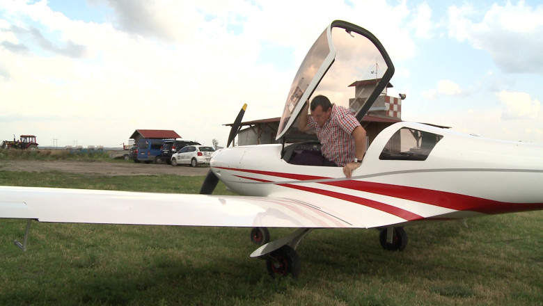 Avioane usoare, afacere grea. Aerodromurile si scolile de pilotaj sunt la moda in marile orase Imagine