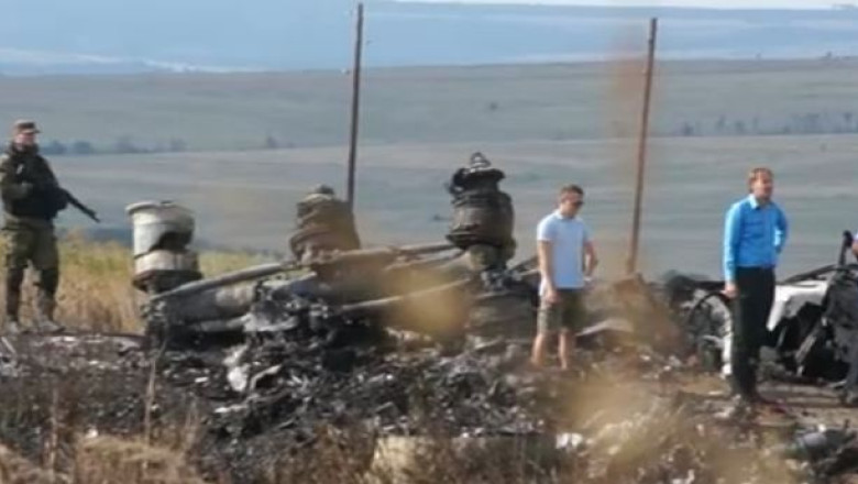 Avion doborat in Ucraina. Peste 90 de cadavre inca nu au fost gasite Imagine