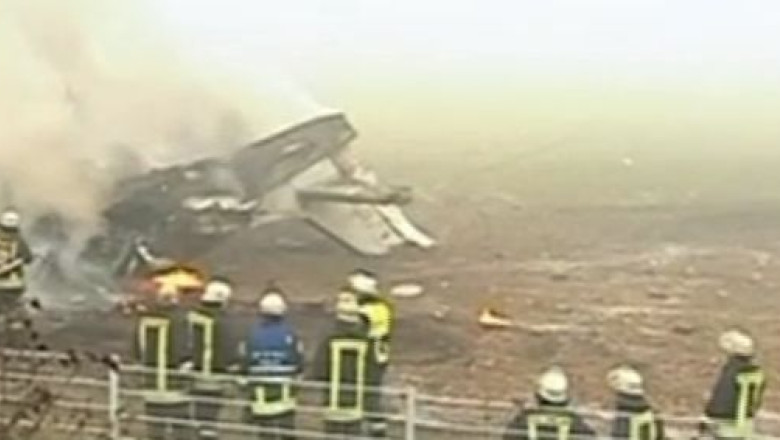 Avion prabusit in vestul Germaniei. Patru oameni au murit in urma tragediei din apropierea orasului Trier Imagine