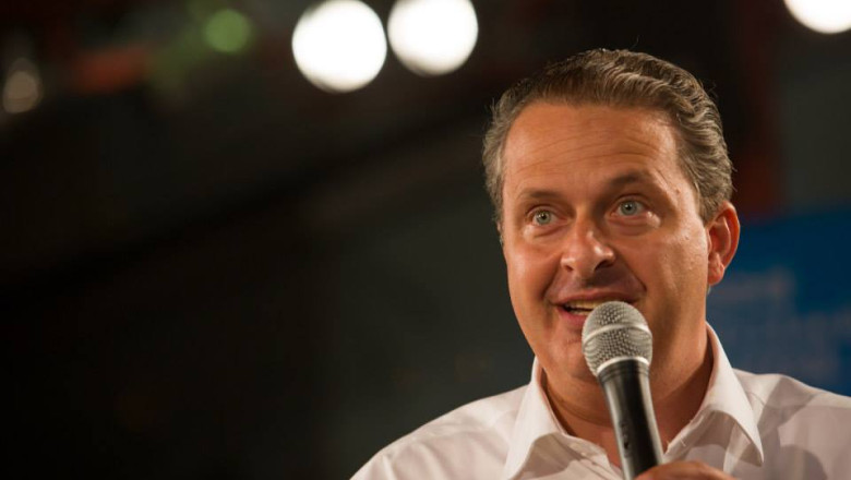 Avion usor, prabusit in Brazilia. Eduardo Campos, candidat la postul de presedinte al Braziliei, a murit Imagine