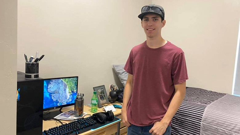 Axios: Colegul de camera al ucigasului lui Charlie Kirk, cheia in motivul asasinatului. Explicatiile anchetatorilor Imagine