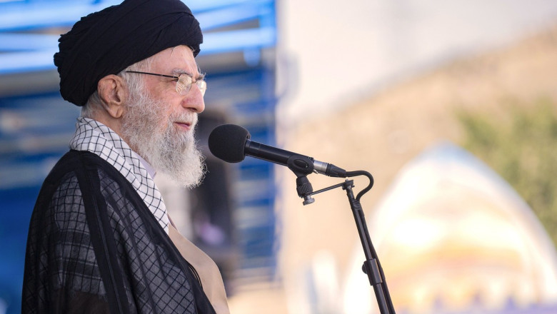 Ayatollahul incoltit. Ali Khamenei, aparatorul nemilos al revolutiei iraniene, e in situatia pe care a incercat s-o evite toata viata Imagine