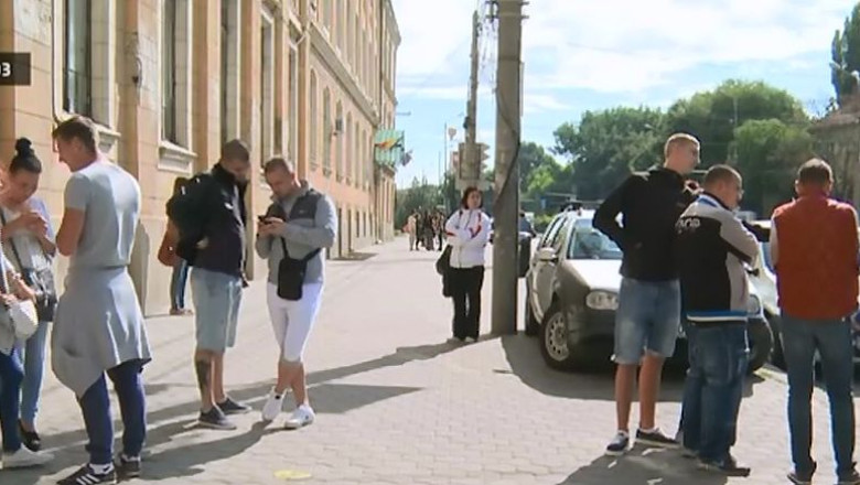 Bacalaureat 2013, sesiunea august - septembrie: aproape 400 de candidati absenti la ultima proba in Timis Imagine