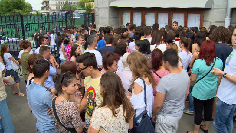 Bacalaureatul de toamna, ultima proba. Peste 2.000 de absolventi din Dolj au sustinut proba optionala a profilului Imagine