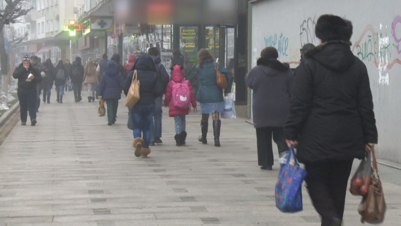 BACAU. Sansele de angajare a somerilor cu facultate sunt aproape nule Imagine