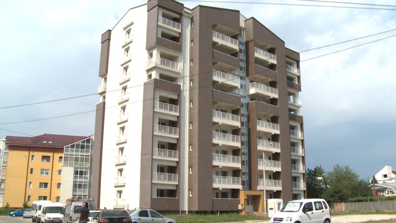 BACAU. Un bloc ANL sta nefolosit de ani de zile, in timp ce mii de familii asteapta o locuinta Imagine