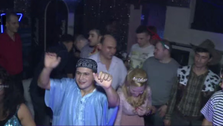 Bal mascat la Digi24 Constanta. Angajatii RCS RDS si Digi24 Constanta au petrecut impreuna cel de-al doilea Craciun Imagine