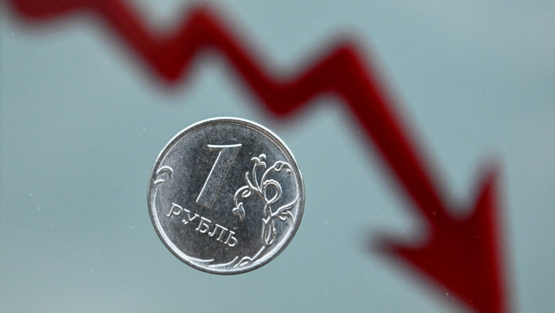 Banca Centrala a Rusiei incearca sa salveze rubla de la prabusire si anunta o masura de urgenta Imagine