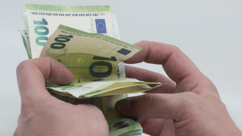Banca Centrala Europeana: majorarea dobanzilor scade rata de acordare a imprumuturilor si franeaza cresterea economiei in zona euro Imagine