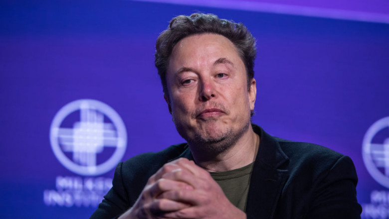 Bancile de pe Wall Street se pregatesc sa vanda datorii de pana la 3 miliarde de dolari ale platformei X a lui Elon Musk Imagine