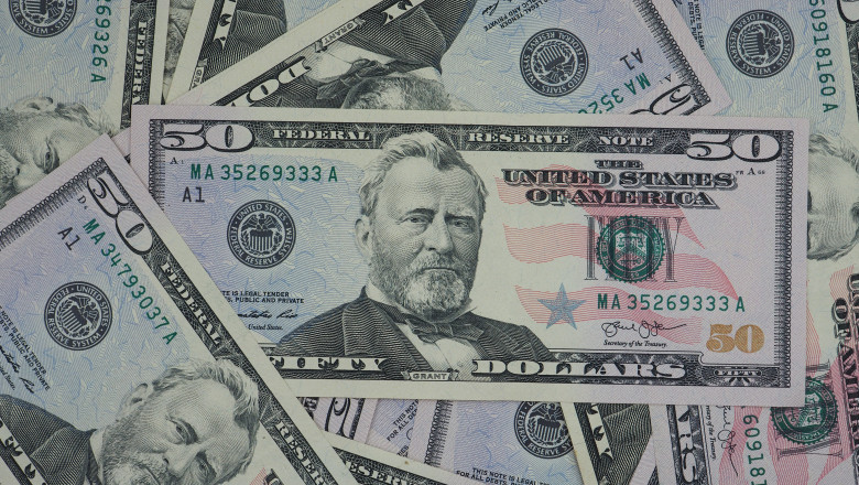 Bancnote de 50 de dolari falsificate, plasate la case de schimb din mai multe judete si Bucuresti. Sase persoane au fost audiate Imagine