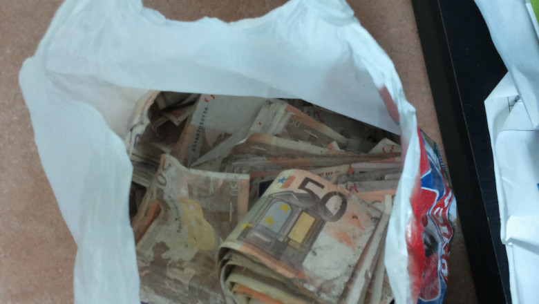 Bani falsi descoperiti in Oradea. Se presupune ca provin de la tipografia clandestina descoperita de DIICOT Imagine