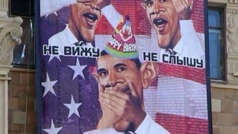 Barack Obama, caricaturizat intr-un desen rasist chiar de ziua lui, la Moscova: „Nu vad... Nu aud... Nu spun adevarul” Imagine