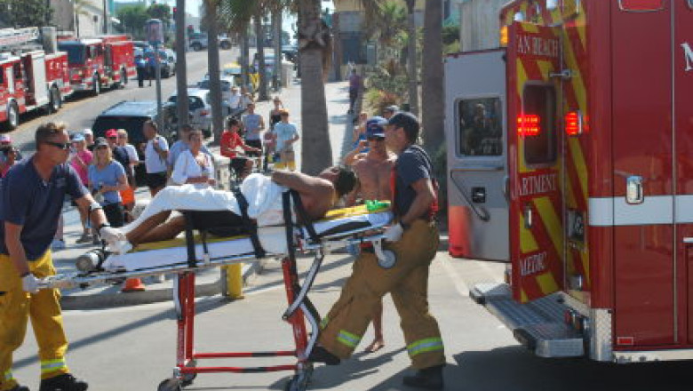 Barbat atacat de rechin in California Imagine